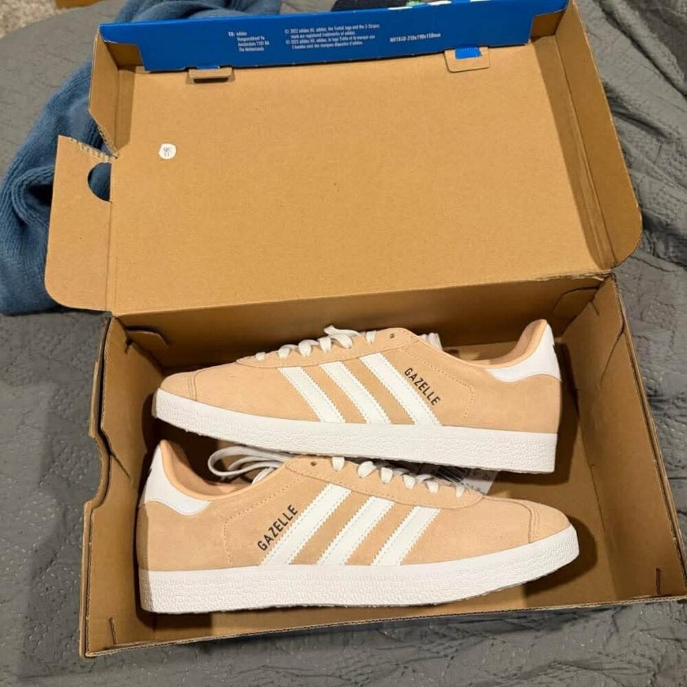 Women's Gazelle Sneakers